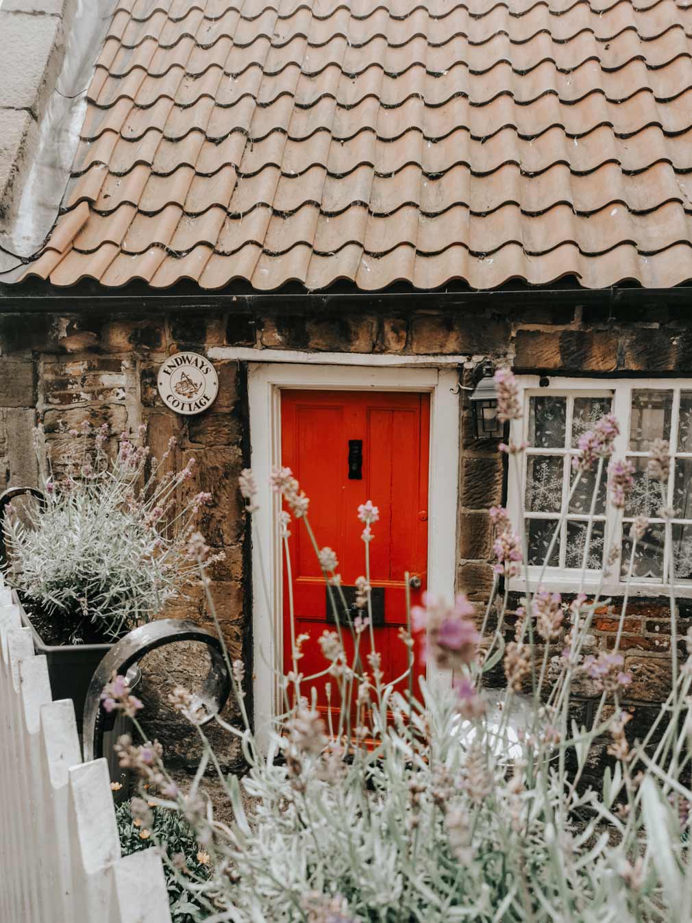 robin-hoods-bay-village