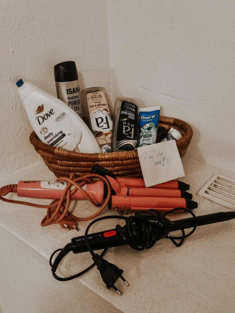 hair-and-toiletries-supplies