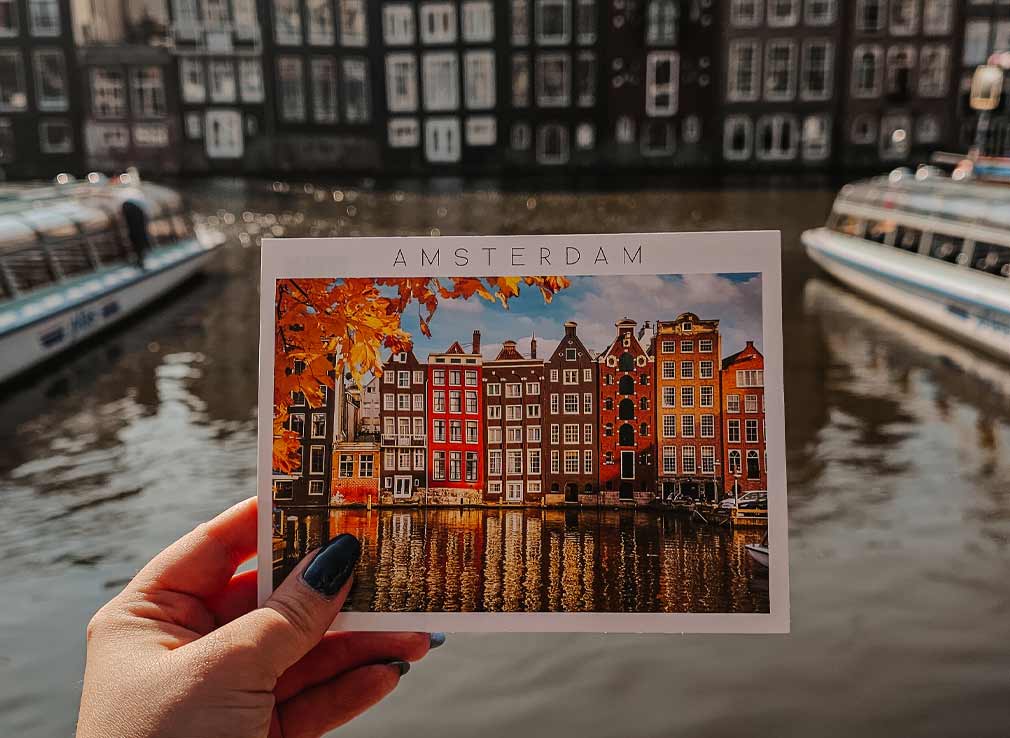 the-damrak-amsterdam